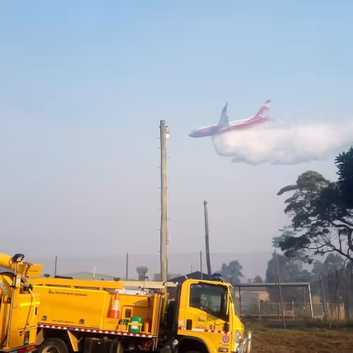 Water bombing aircraft unleashes on Eungella fires in 2019