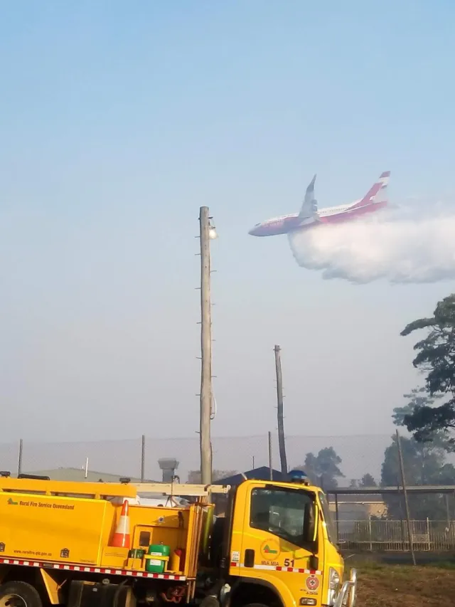 Water bombing aircraft unleashes on Eungella fires in 2019